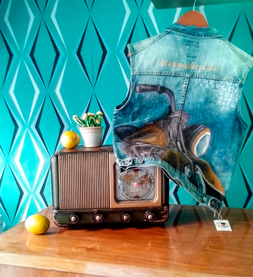 Chaleco personalizado con diseño vintage.